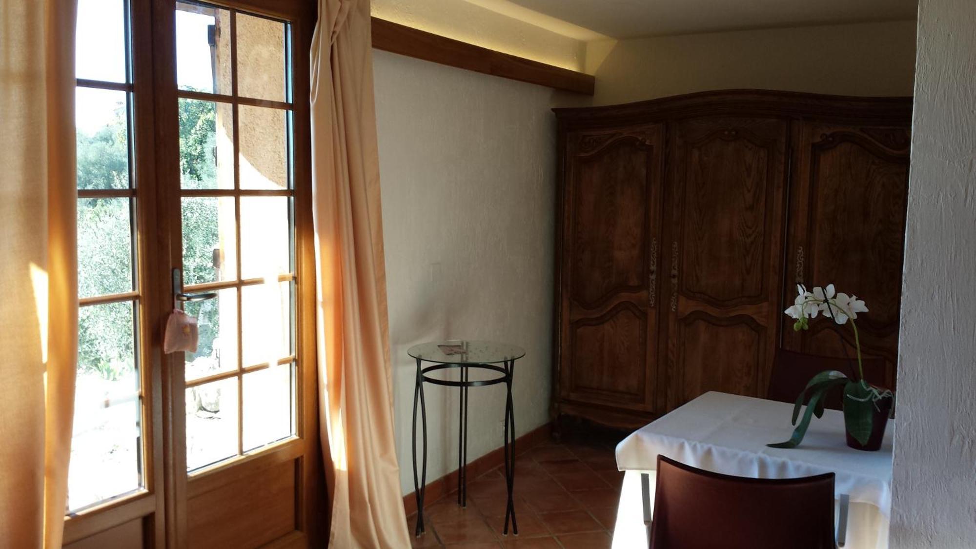La Bergerie St Antoine Bed & Breakfast Spéracèdes Стая снимка